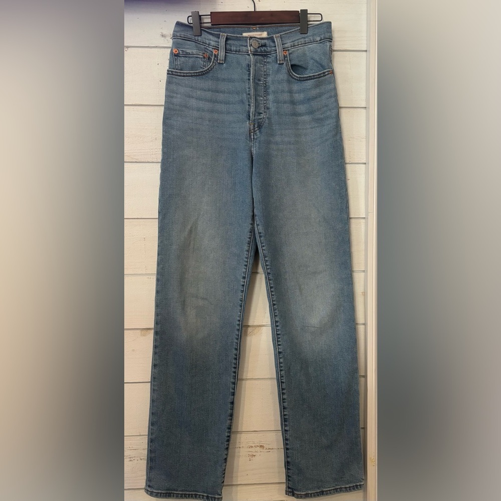 Levi's Ribcage Straight Leg Button Fly High Rise 24W Great Condition! - Picture 5 of 13